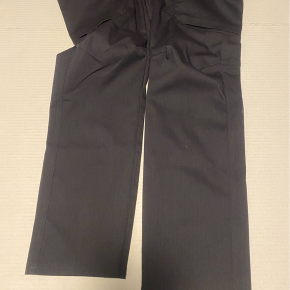 NWT Under Armour women’s 8 navy ems uniform police pants cargo stretch - Picture 3 of 9